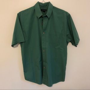 NWOT Men’s Lands End Button Down Size Medium